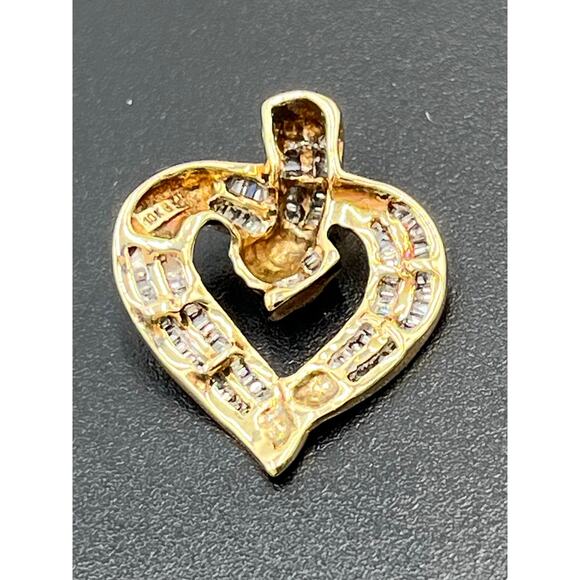Designer Vintage 10k Yellow Gold .50
CTTW Baguette Diamond Heart Pendant - Picture 15 of 15